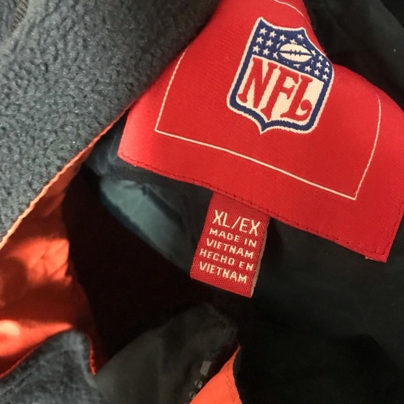 Chicago Bears Winter Coat - Picture 6 of 6